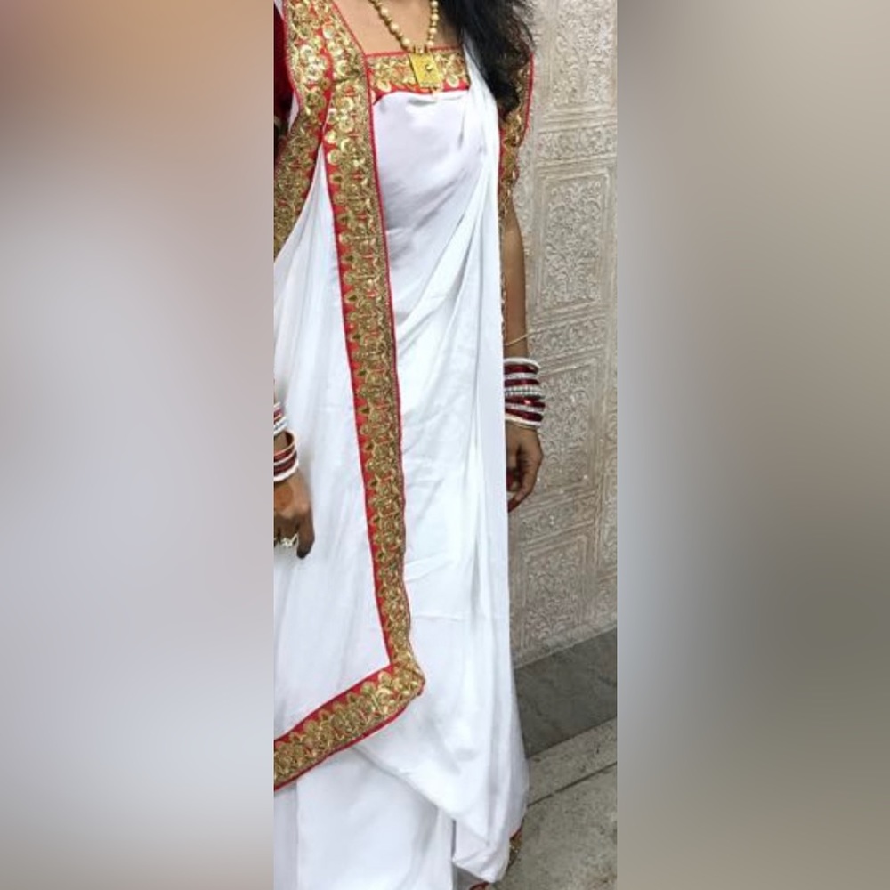 Red White soft silk saree. Bangali saree Durga pooja, wedding, indian outfit